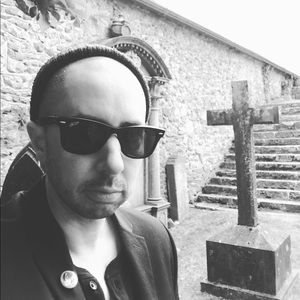 Meet your Posher, Adam